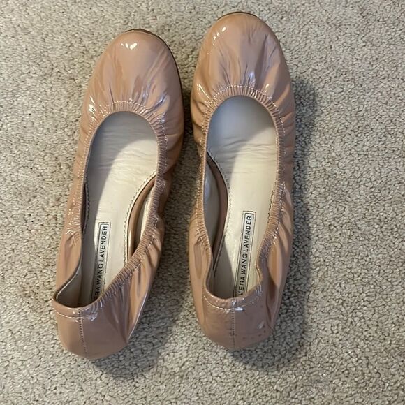 Vera Wang Nude Patent Ballet Flat 37/38 - Picture 1 of 4
